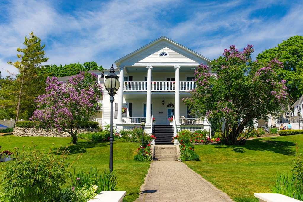 Harbour View Inn マキノー島 エクステリア 写真